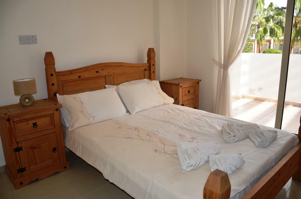 Top Floor, 2 Bedroom Apartment Vanessa D204, Free Wifi, Village View Peyia Habitación foto