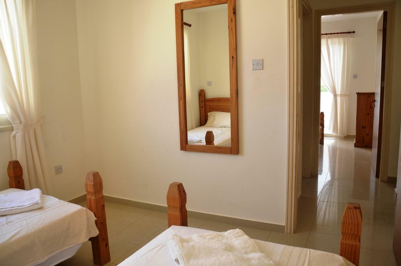 Top Floor, 2 Bedroom Apartment Vanessa D204, Free Wifi, Village View Peyia Habitación foto